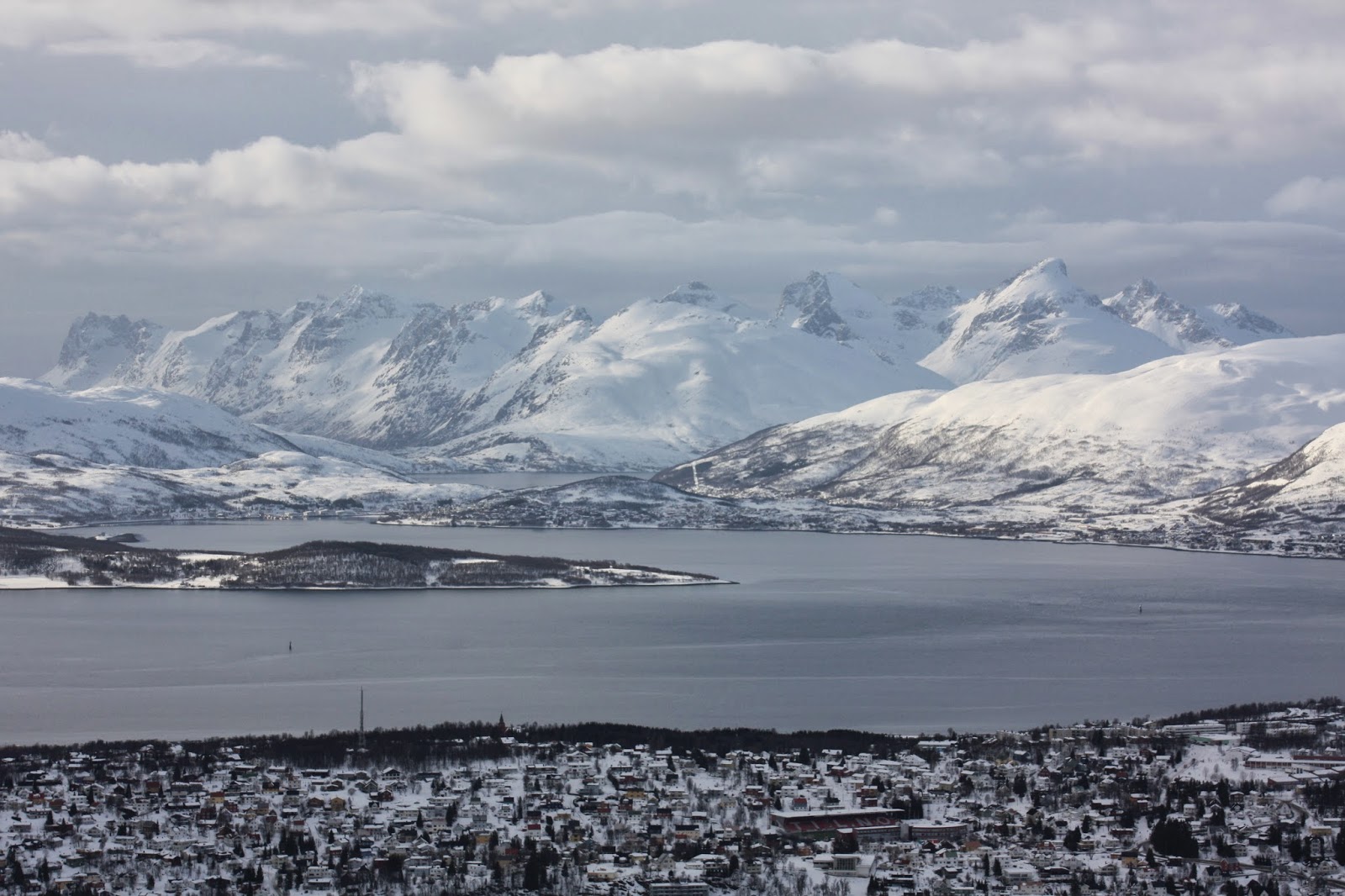 spending-the-day-exploring-a-wintery-tromso-a-little-further-north