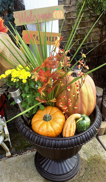 DEBBIE-DABBLE BLOG: Fall Front Yard and an Amazing Sunset, 2018