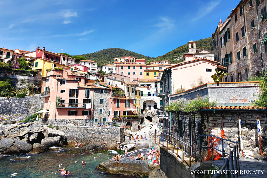 Włochy, Liguria, liguryjskie miasteczko, Tellaro, przypomina zabudową cinque terre