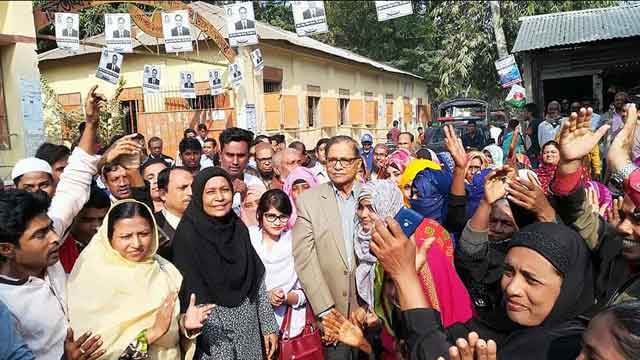 Vote for boat to continue development উন্নয়নের ধারা অব্যাহত রাখতে নৌকায় ভোট দিন