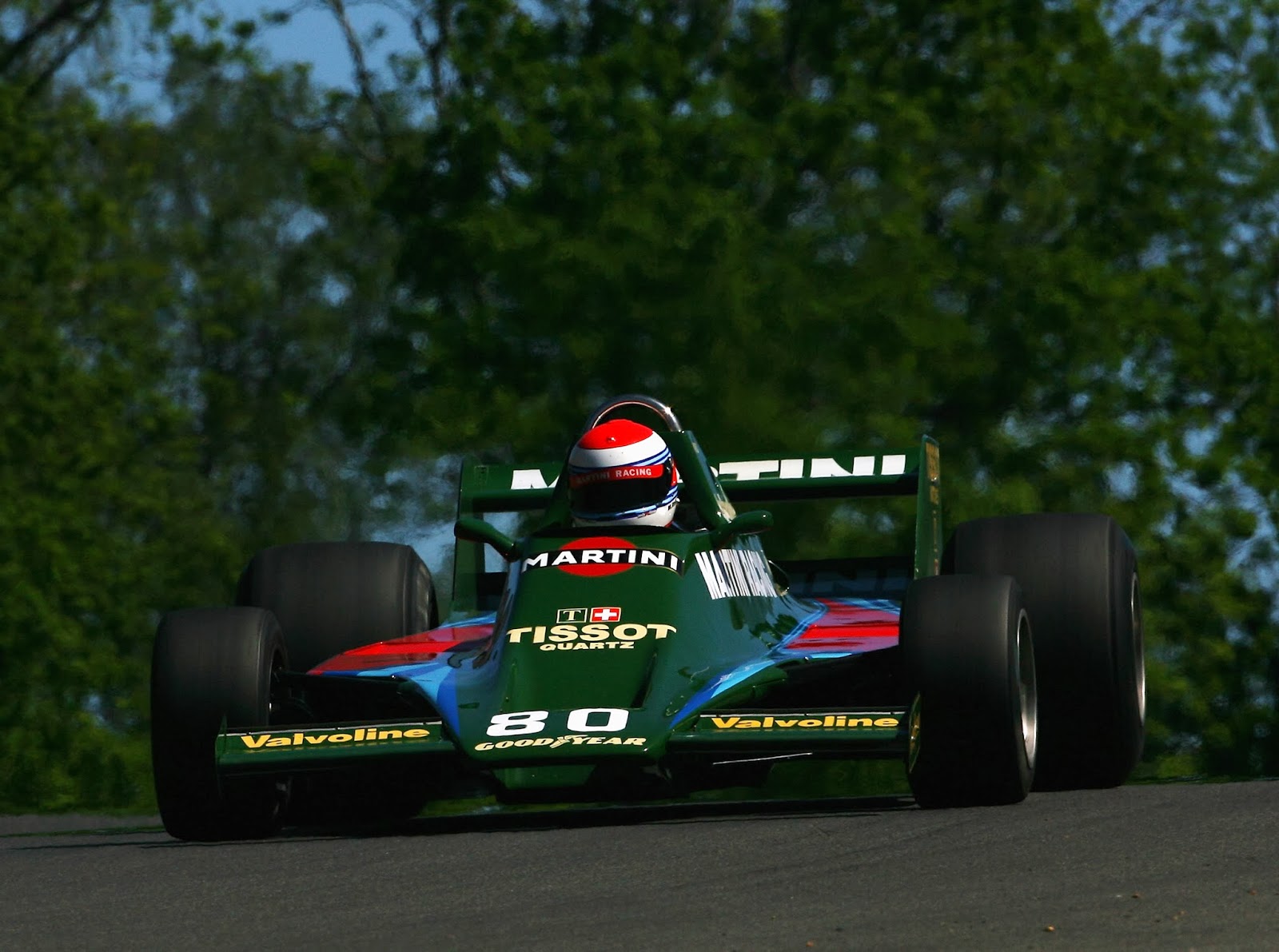 © Automotiveblogz Martini livery in Formula 1 Photos