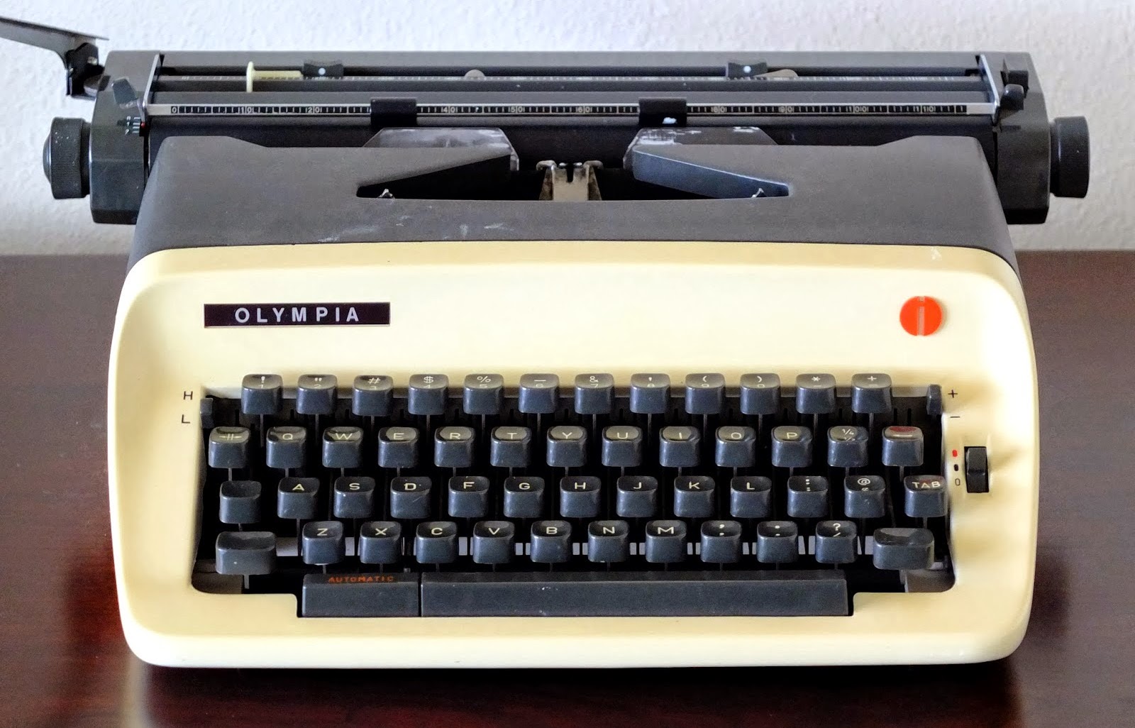 oz.Typewriter: The Hermes 305 Portable Typewriter and its Olympia, Japy