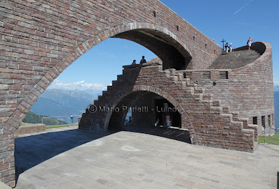 Chiesa di Mario Botta all'Alpe Foppa Chiesa di Mario Botta all'Alpe Foppa