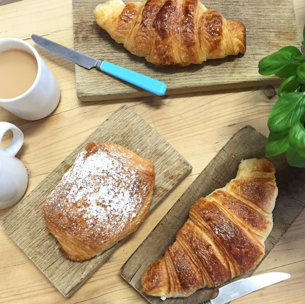 10 Of The Best Places For Breakfast In Plymouth - 2022 - Sleek-chic UK