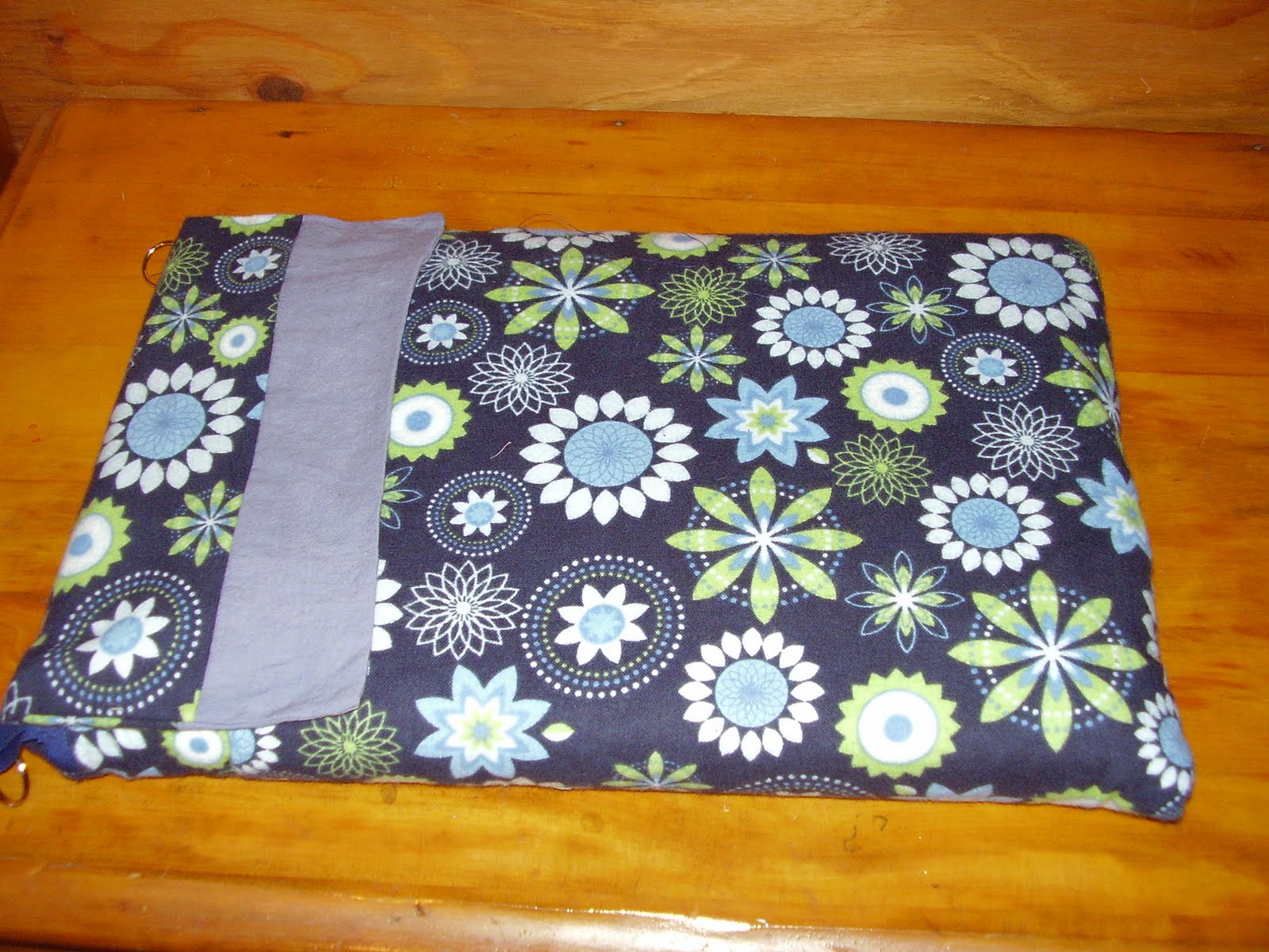 Sewing and Growing Sew Easy Laptop Sleeve with Pockets and a Free