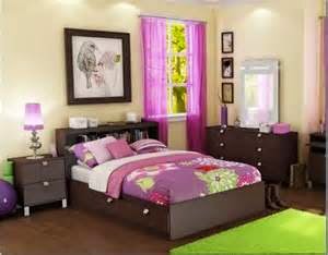 Contoh Terbaru Dekorasi Kamar Tidur Terbaik Di atas tadi sudah kami berikanlah sebagian bentuk maupun Desain Kamar Tidur anak Minimalis serta Juga menarik,