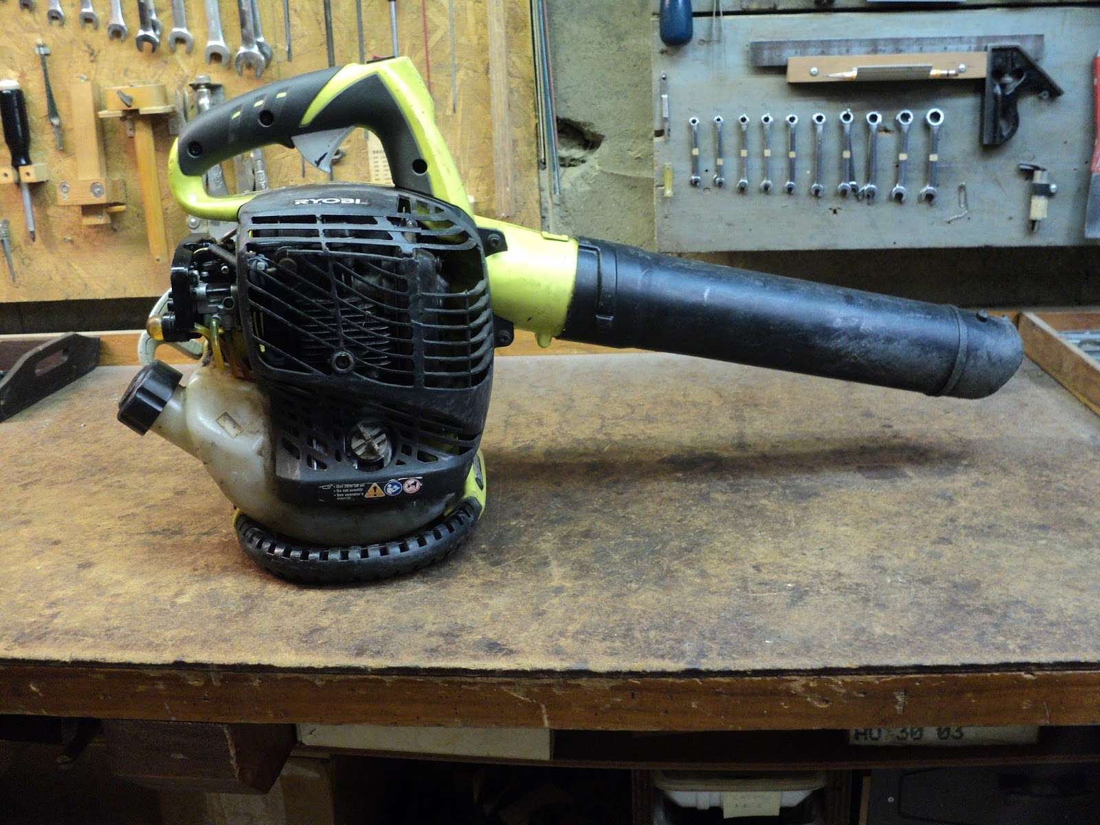 Rouge River Workshop: Ryobi RY09466 Leaf Blower Tear Down