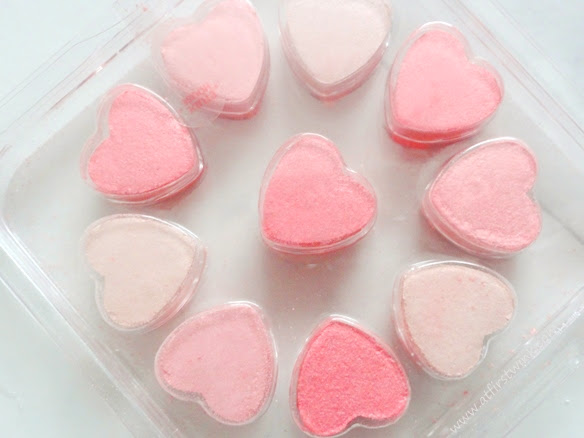 Etude House - Princess Etoinette Heart Blusher PK001 Pink Petal Kiss