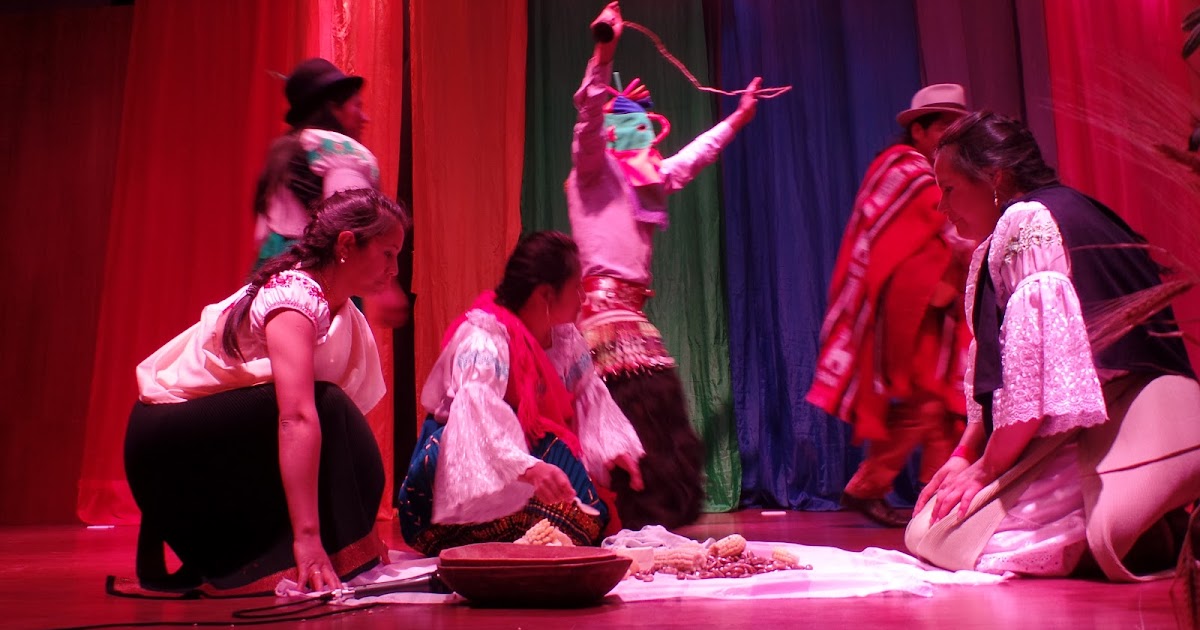 Grupo de Teatro y Danza de la Carrera de Educación Inicial UCE