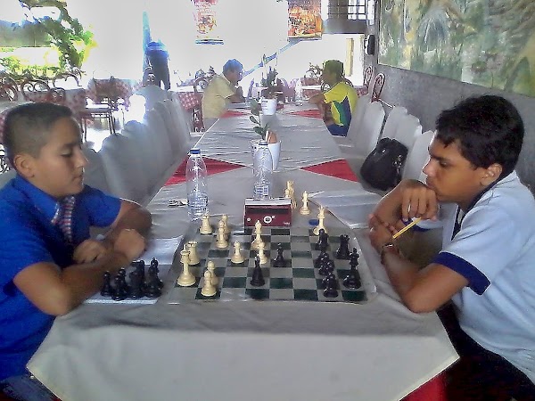 BONILLA GANÓ CHEQUEO DE AJEDREZ ESCOLAR BONILLA GANÓ CHEQUEO DE AJEDREZ ESCOLAR