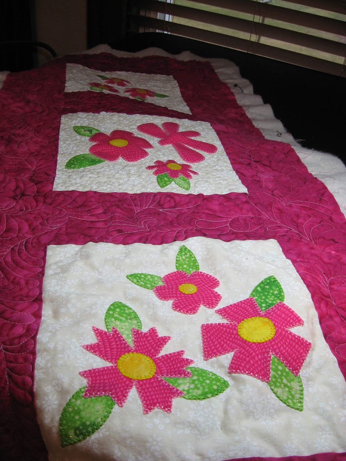 Kay'z Quiltz Quilting The Spring Table Runner and Tips On Free Motion