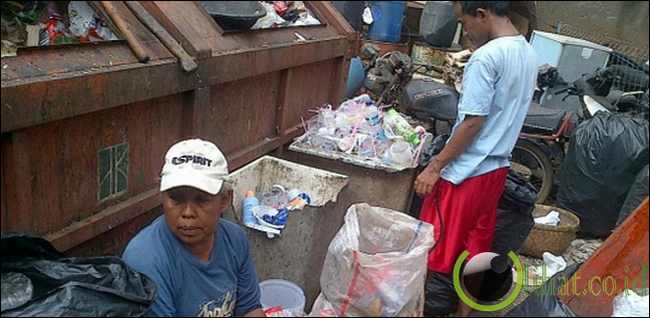 Pemulung digaji Rp 2 juta per bulan