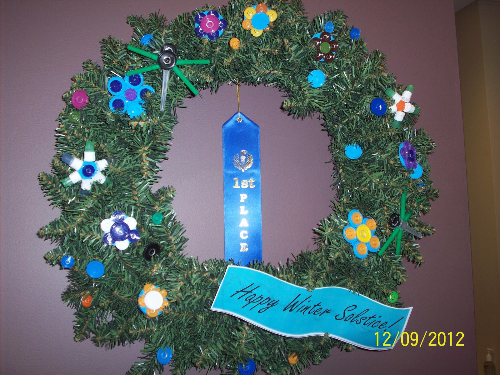 Retro BlogAnd the winner of the wreath decorating contest is...