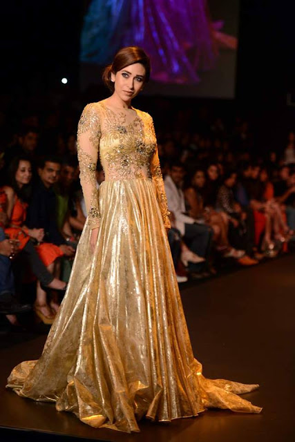 Karisma Kapoor walks for Vikram Phadnis at Lakme Fashion Week 2013
