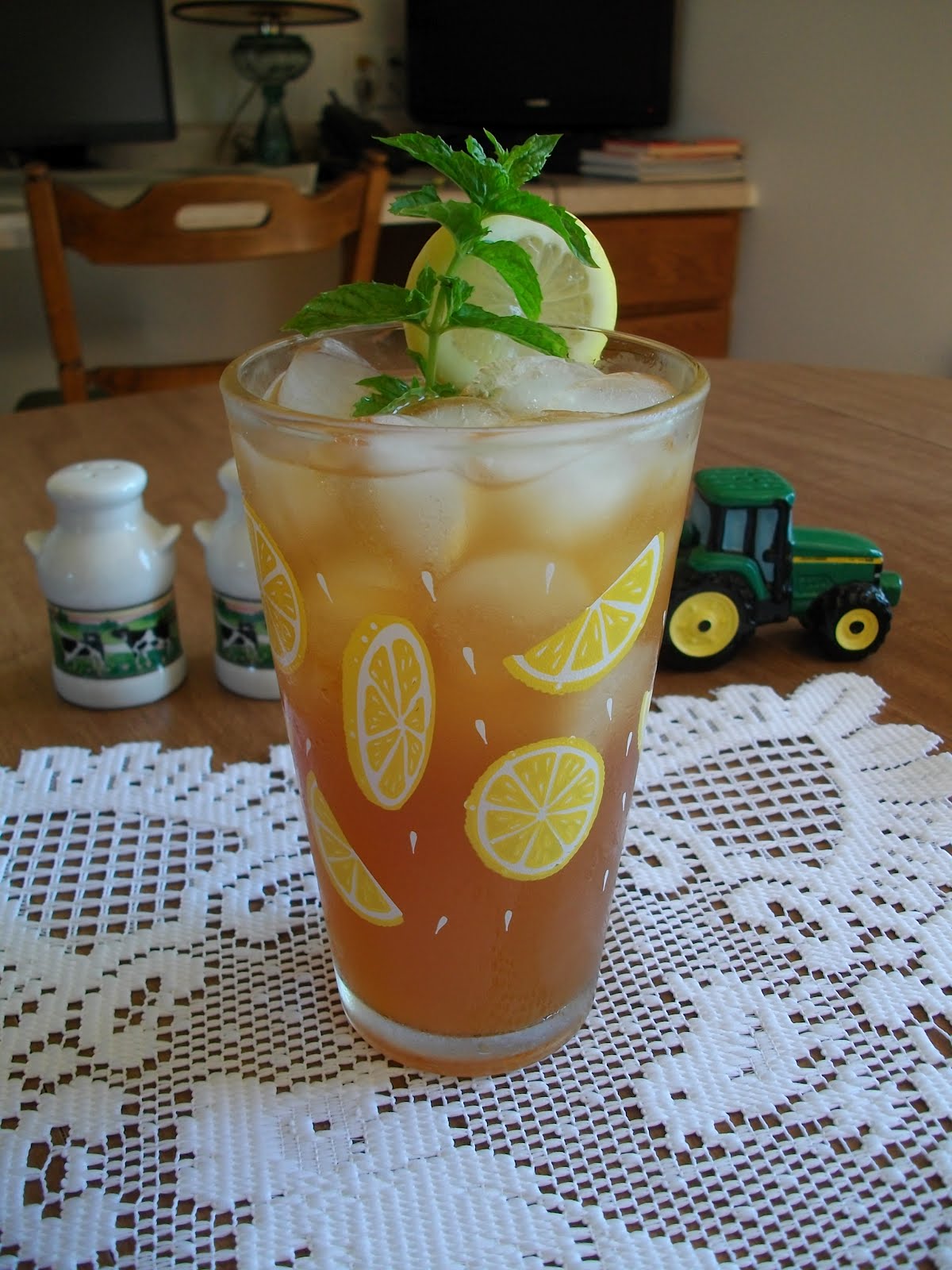 Domestic Goddess's Recipe Box Summertime Iced Tea