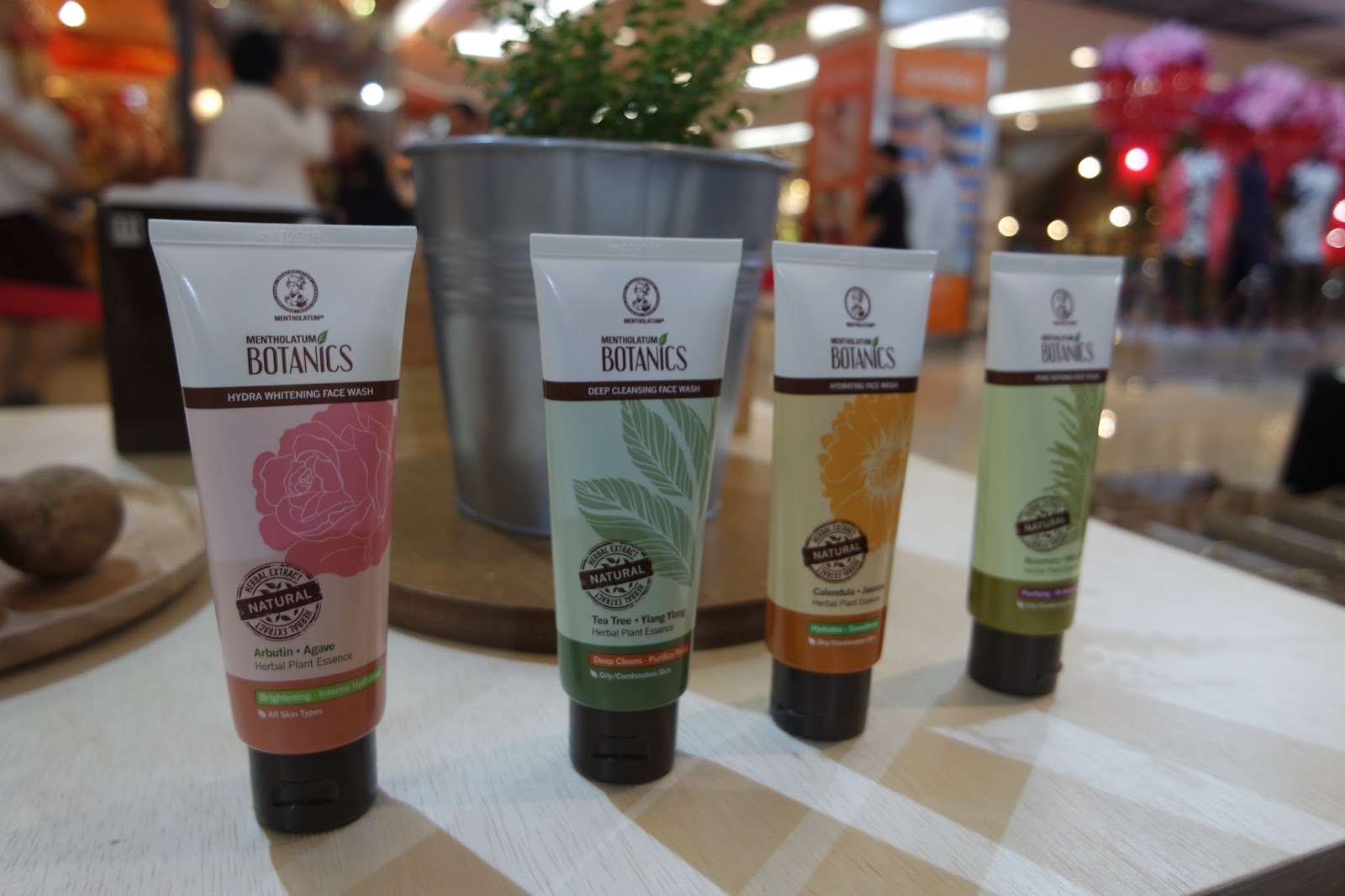 nature's hydra whitening face wash