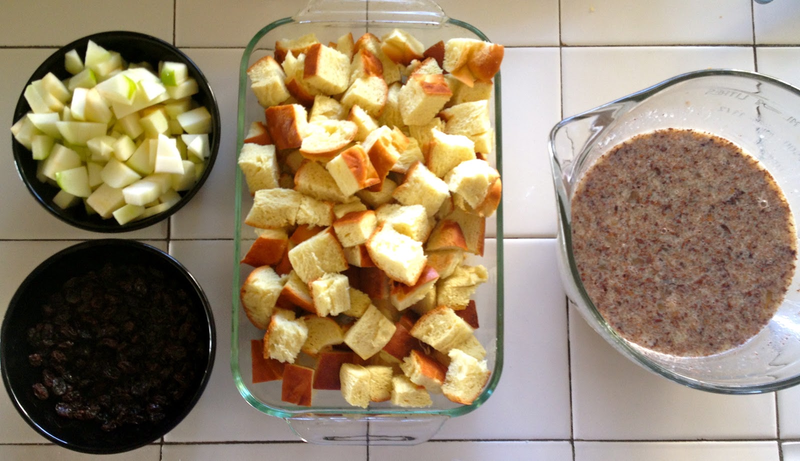 Off The Wall Apple Rum Raisin Bread Pudding with CinnamonStreusel Topping