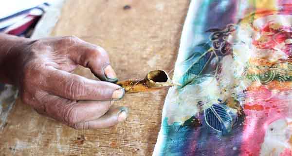 Teknik dan Proses Pembuatan Batik Teknik dan Proses Pembuatan Batik