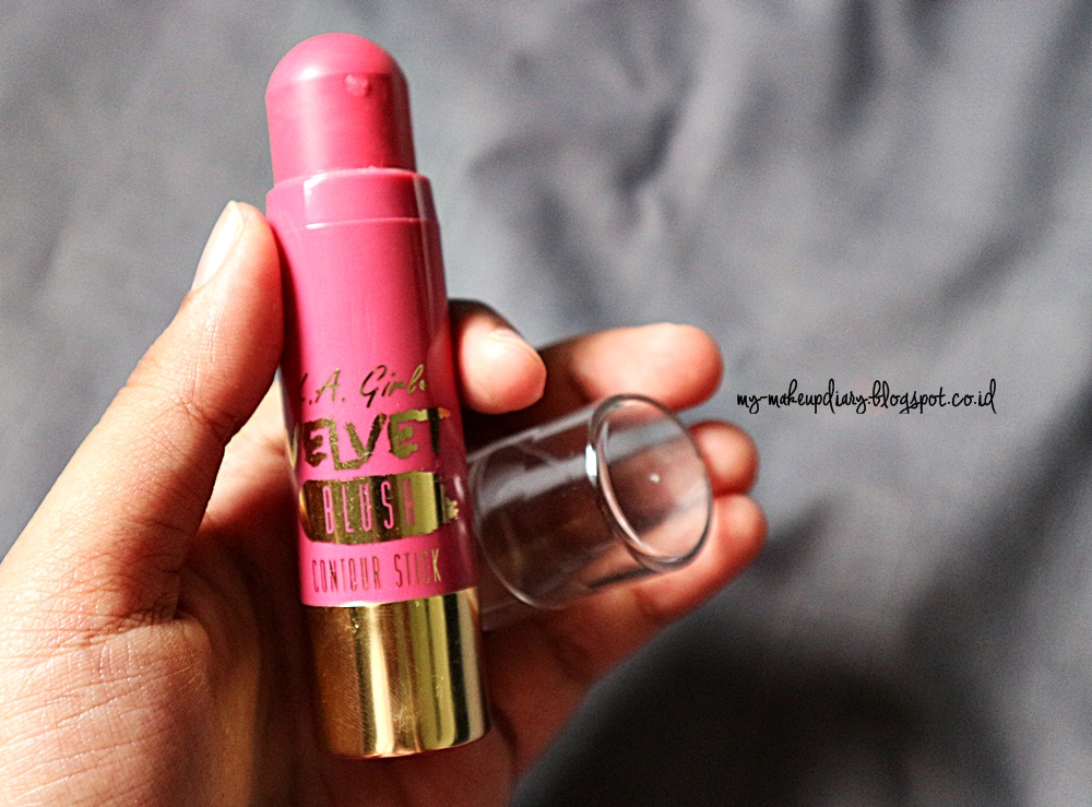 [REVIEW] LA Girl Velvet Blush Contour Stick in Plush MyMakeupdiary