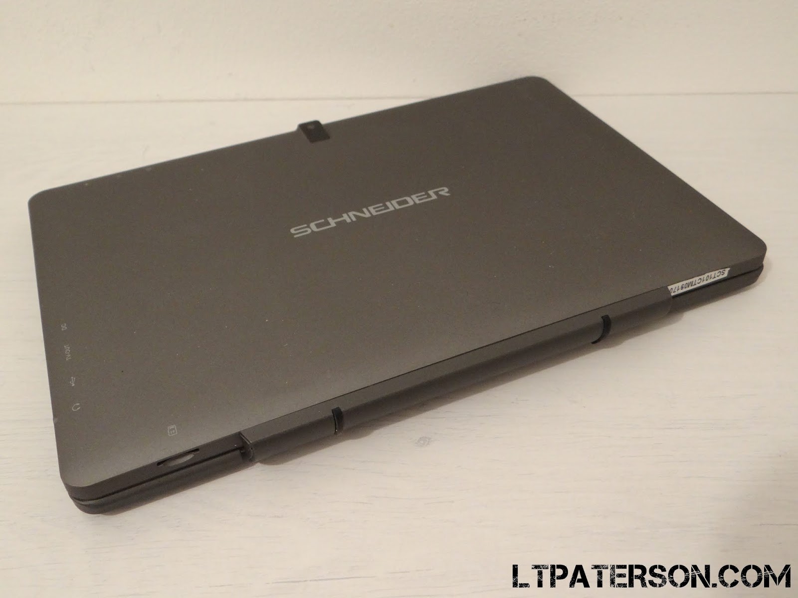 Schneider SCT101CTM - Tablette - avec clavier détachable - Atom x5 Z8350 /  1.44 GHz - Windows 10 - 2 Go RAM - 32 Go SSD - 10.1 IPS 1920 x 1200 - gris  foncé