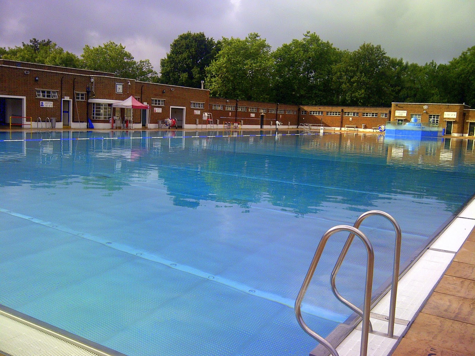 Parliament Hill Lido