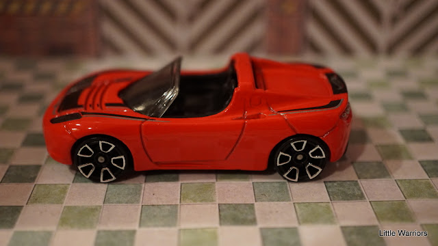 Tesla Roadster (DHT28)