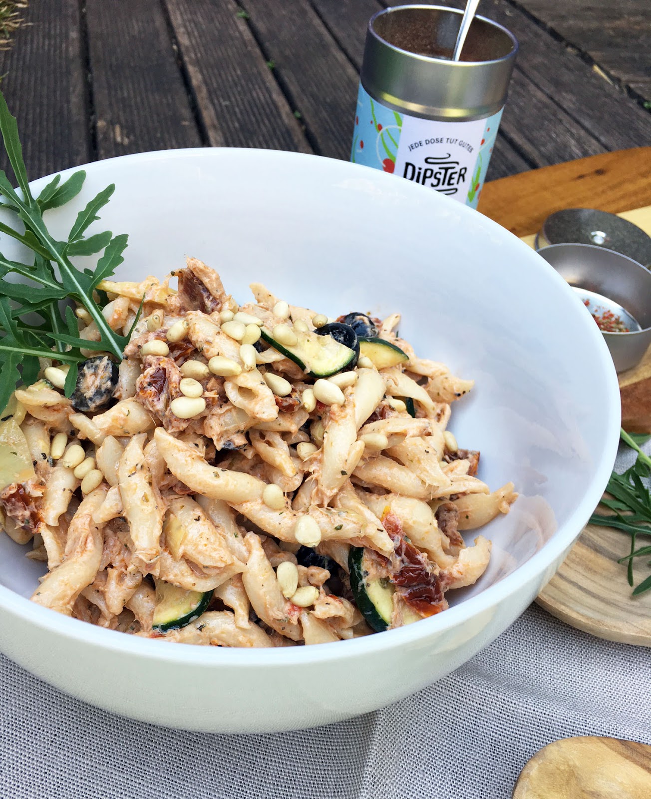 Nudelsalat mit Tomatencreme - Ninamanie