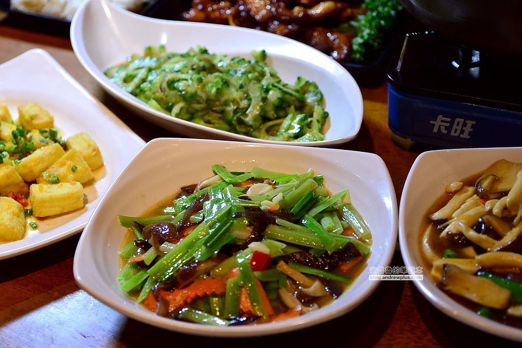 花蓮美食,壽豐鄉好吃,碳烤梅子桶子雞,月之廬食堂,月廬餐廳