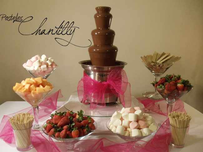 12 Ideas De Fuentes Fuentes De Chocolate Fuentes Bar Con Fuente De Chocolate