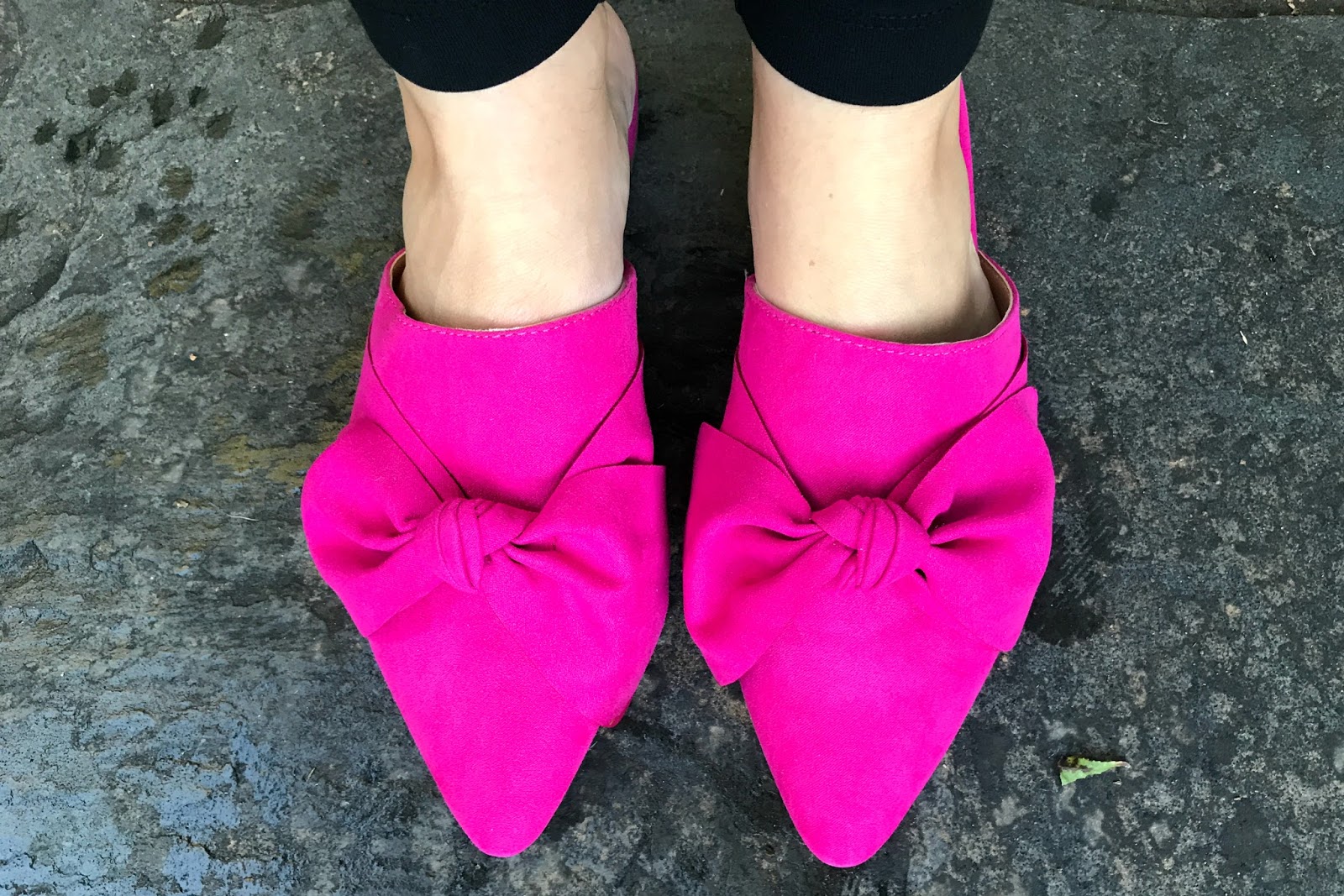 hot pink mule