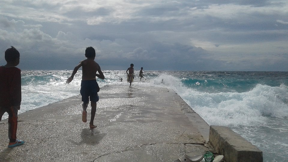 Dua Wajah Pantai Mbanua Dua Wajah Pantai Mbanua