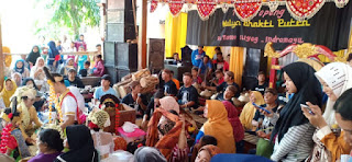 Ngarot Tradisi Lama Yang Dihidupkan Kembali Ngarot Tradisi Lama Yang Dihidupkan Kembali