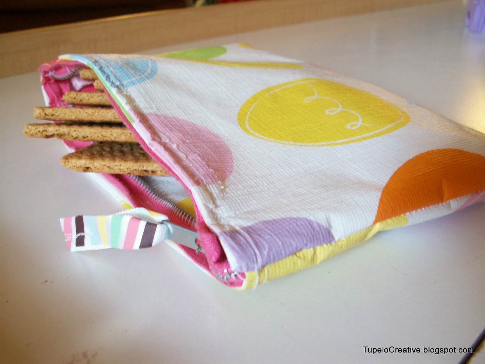 Tupelo Creative Placemat Zipper Bag Tutorial