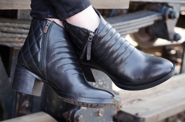 Clarks movie retro boots Clearance