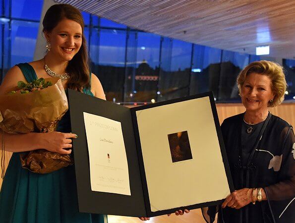 Lise Davidsen's Metropolitan opera debut. Lise Davidsen won the Queen Sonja International Music Competition