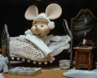 Topo Gigio en la cama