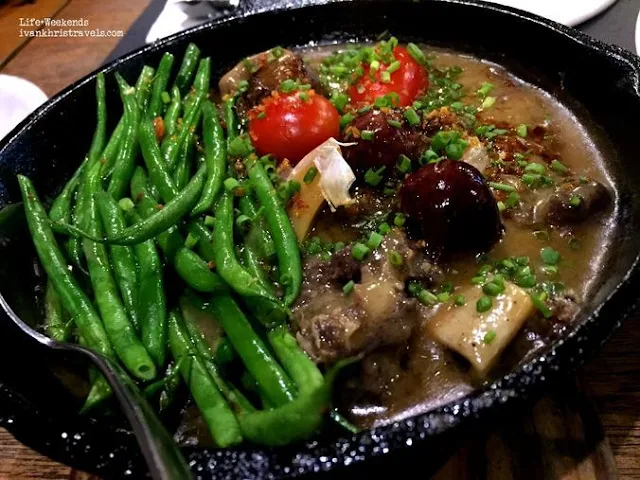 Sizzling sinigang at Locavore