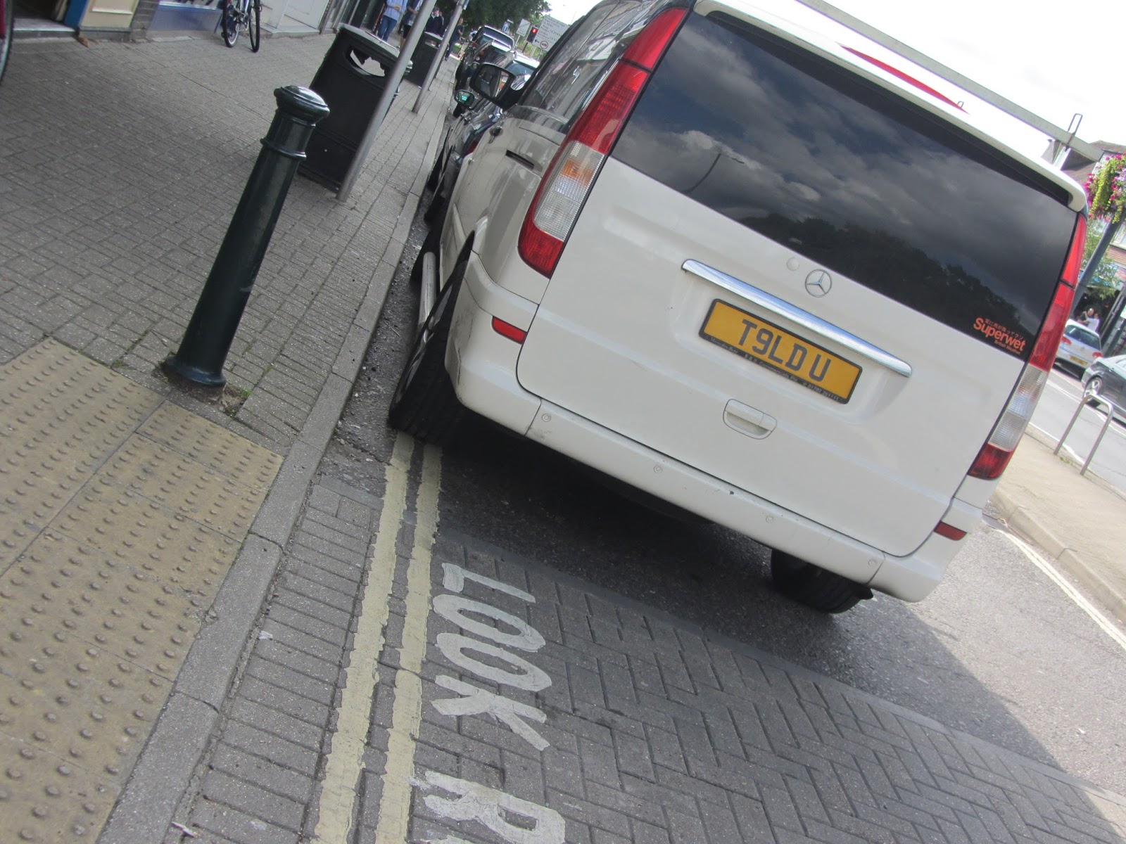 Ham Photos T 9 LDU on doubleyellows