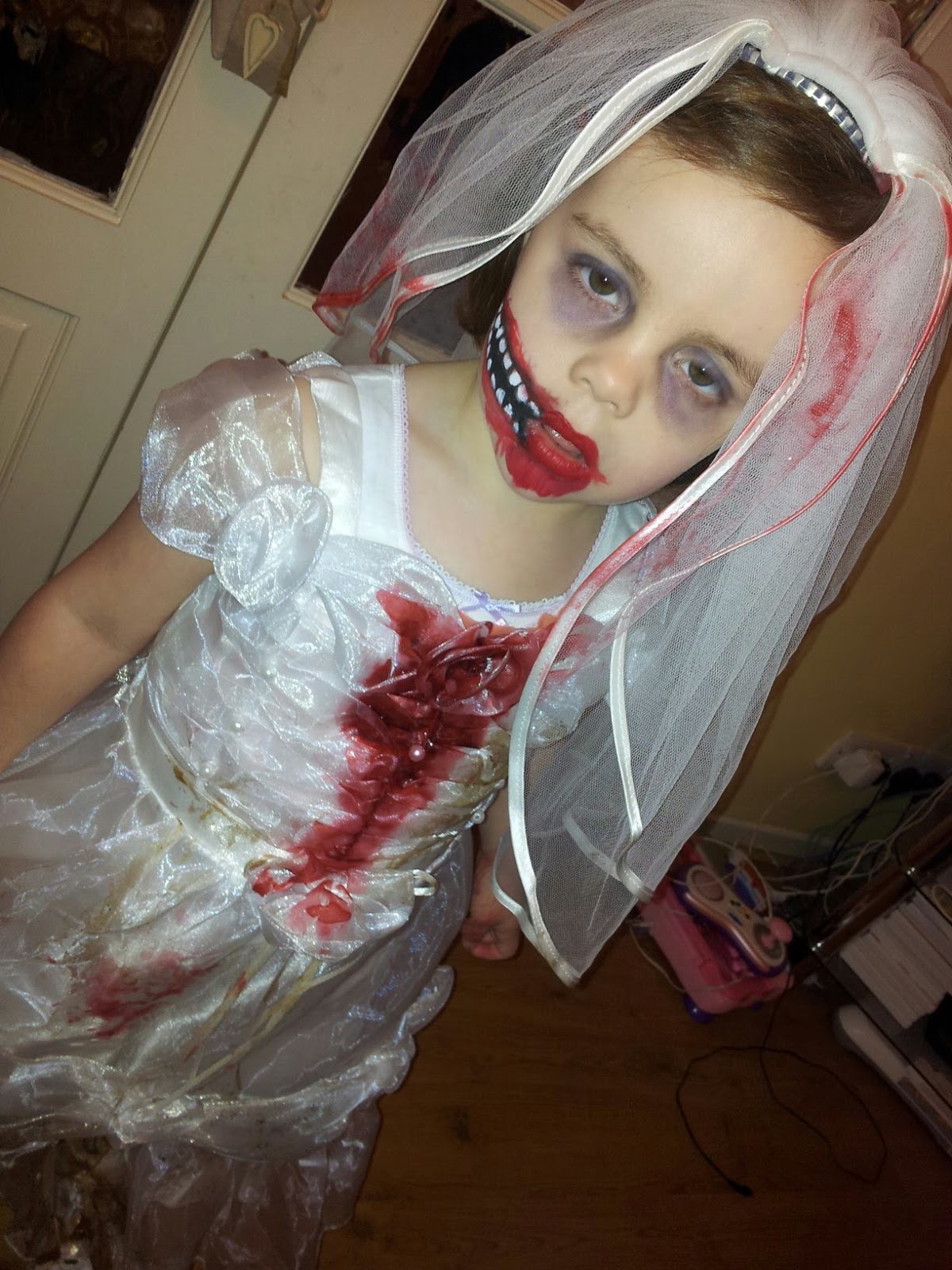 ★ How to make a zombie bride halloween costume