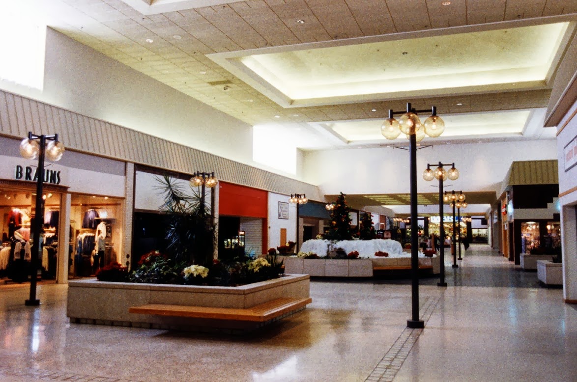 GR Retro NORTH KENT MALL Photo Memoirs