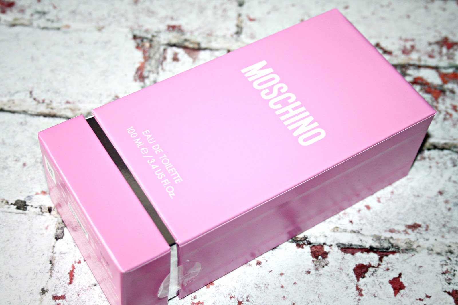 Beautyqueenuk  A UK Beauty and Lifestyle Blog: Moschino Pink Fresh Couture  EDT