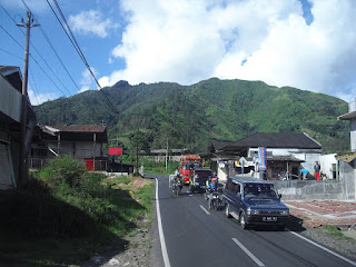 Bertualang di Daratan Tinggi Dieng