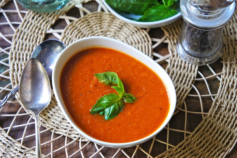 Tomato With Roasted Garlic And Basil Soup