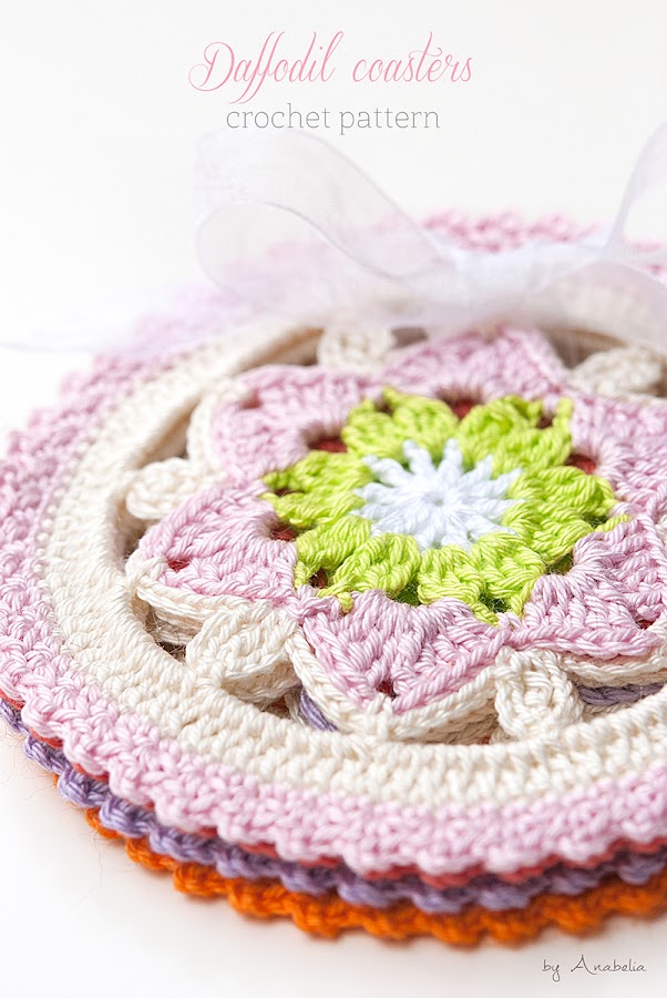 Daffodil crochet coasters pattern by Anabelia Craft Design