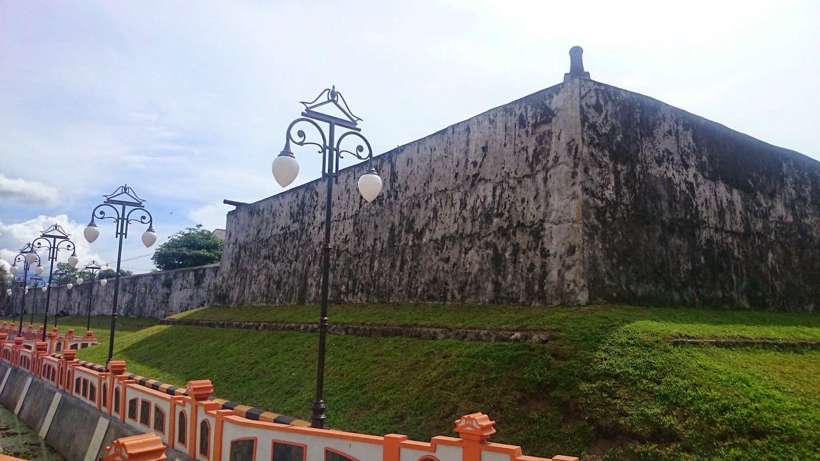 AMAZING INDONESIA: ORANJE FORT TERNATE, NORTH MALUKU