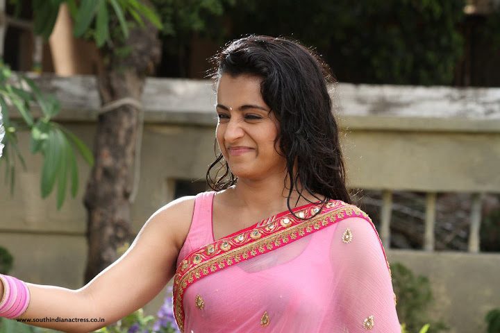 Trisha Krishnan Wet Hot HD Photos in Kalavathi Movie