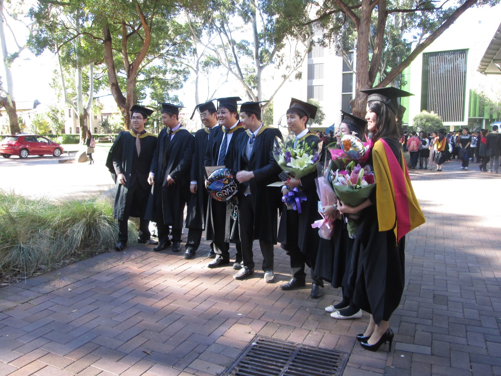 The Gelatinous Blue Moon Scoop : Graduation 2013 UNSW
