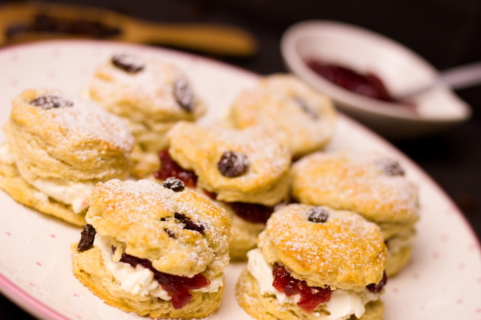 London calling! Scones &amp; Gurkensandwich mit der Queen