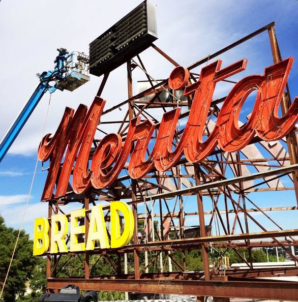 Orlando Loses Iconic Neon Sign Joe.My.God.