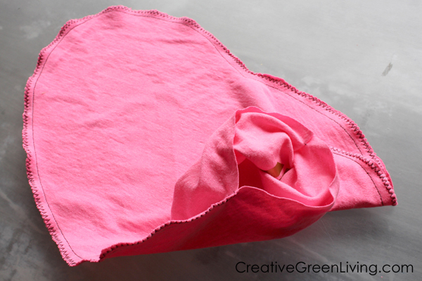 Turn an old t-shirt into a pillow
